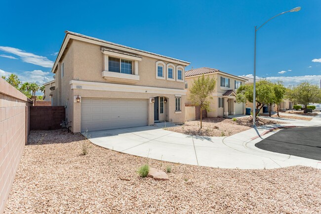 Building Photo - Beautiful Remodeled 3 Bed Home in the SW