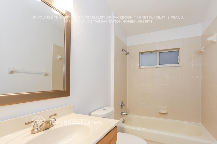 Building Photo - 12753 Standbridge Dr