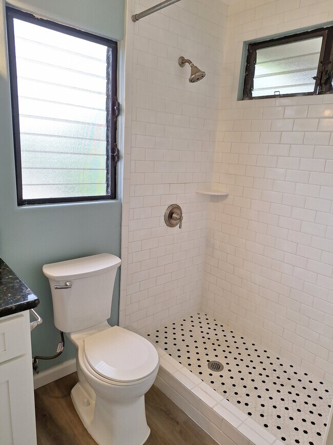 Building Photo - 1322 Olino St
