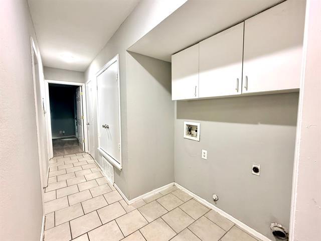 Building Photo - 118 Maple St