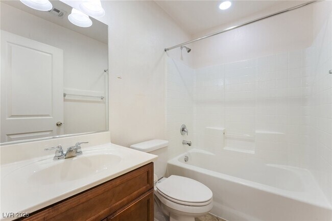 Building Photo - 10529 Headwind Ave