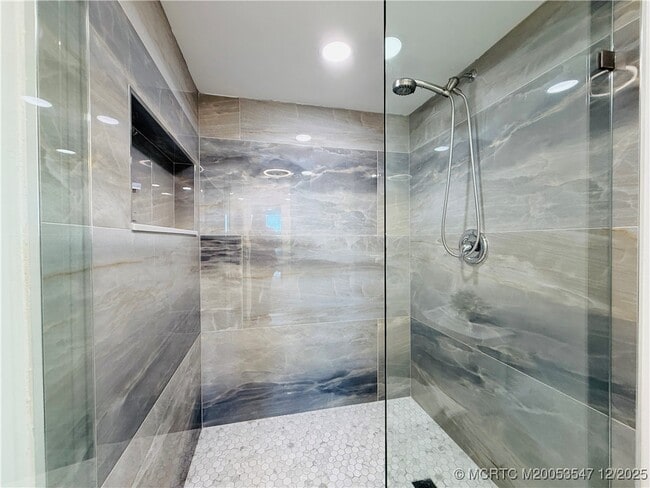 Building Photo - 8800 S Ocean Dr