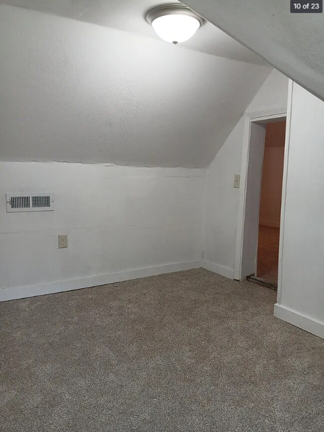 Building Photo - 4 Bedroom Home in the heart of Springfield