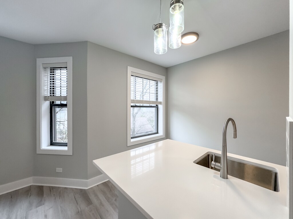 Building Photo - 373 Hazel Ave