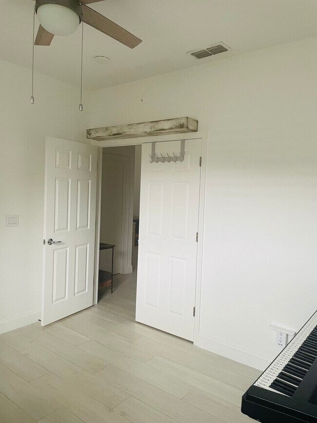 Building Photo - 7114 Wild Forest Ct