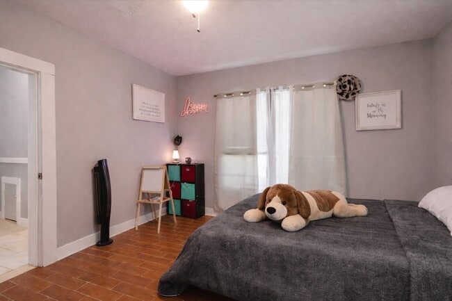 Building Photo - 201 S Cleveland St