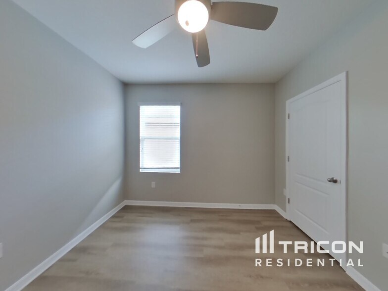 Building Photo - 340 Spruce Pine Dr