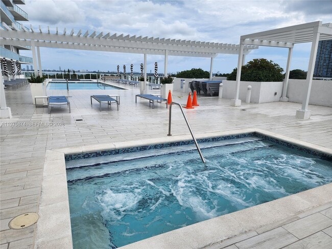 Building Photo - 4250 Biscayne Blvd