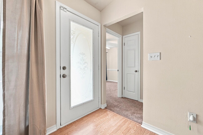 Building Photo - 148 Meadowbrook Ct