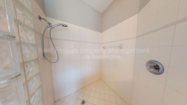 Building Photo - 11861 Lake Fern Dr