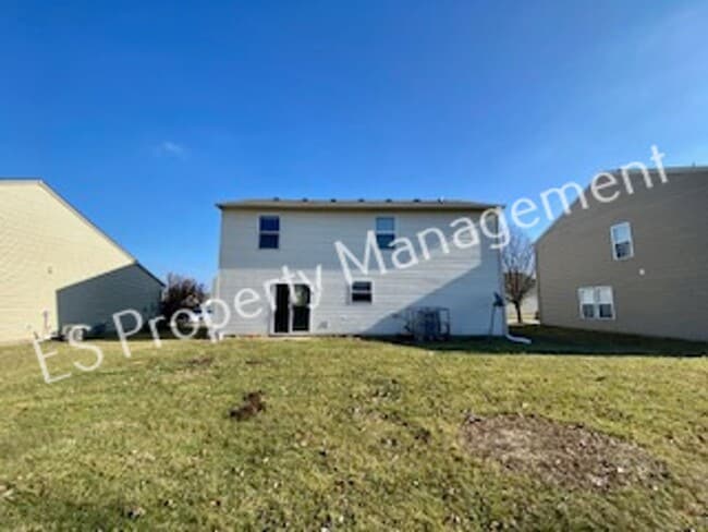 Building Photo - Beautiful 4 Bedroom 2.5 Bath 2 story home in Wildwood Farms on Indy's Southeast side!
