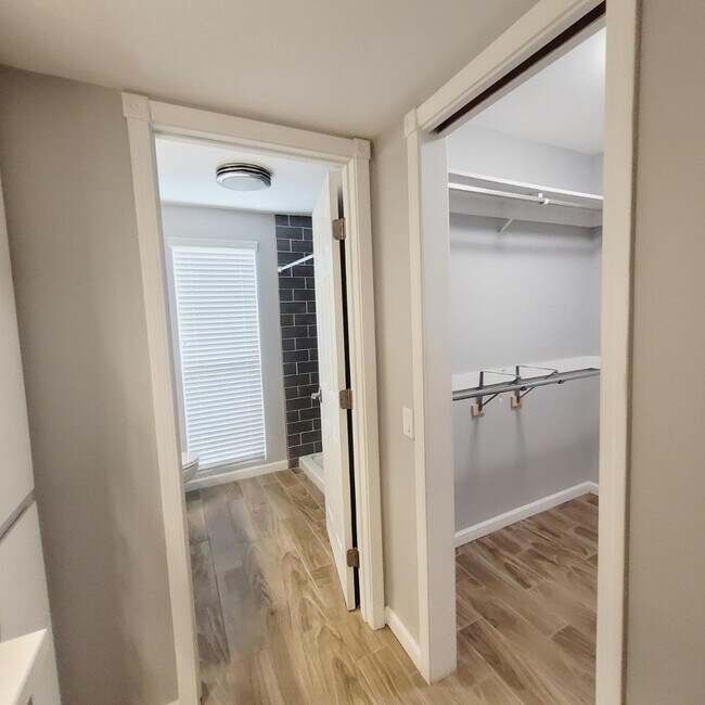 Building Photo - 14014 N Cameo Dr