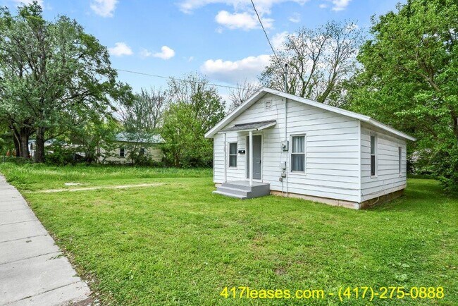 Building Photo - 2139 N Taylor Ave