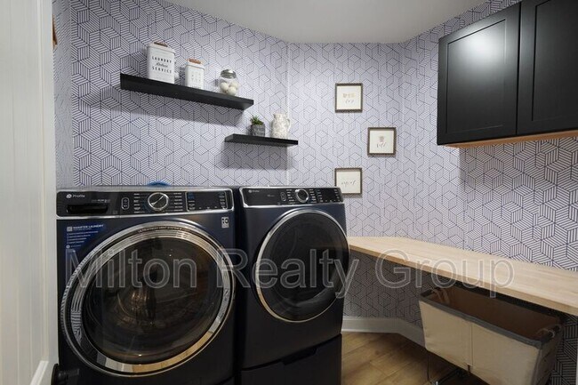 Building Photo - 108 Providence Crk Dr