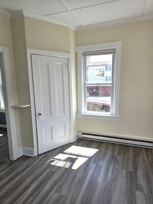 Building Photo - 47 Montgomery St