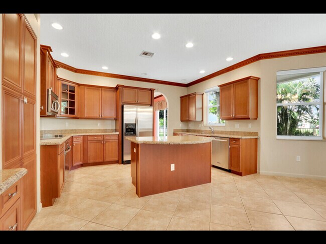 Building Photo - 3043 Hartridge Terrace