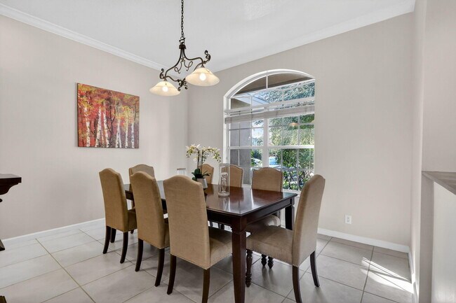 Building Photo - 1500 Firethorn Dr