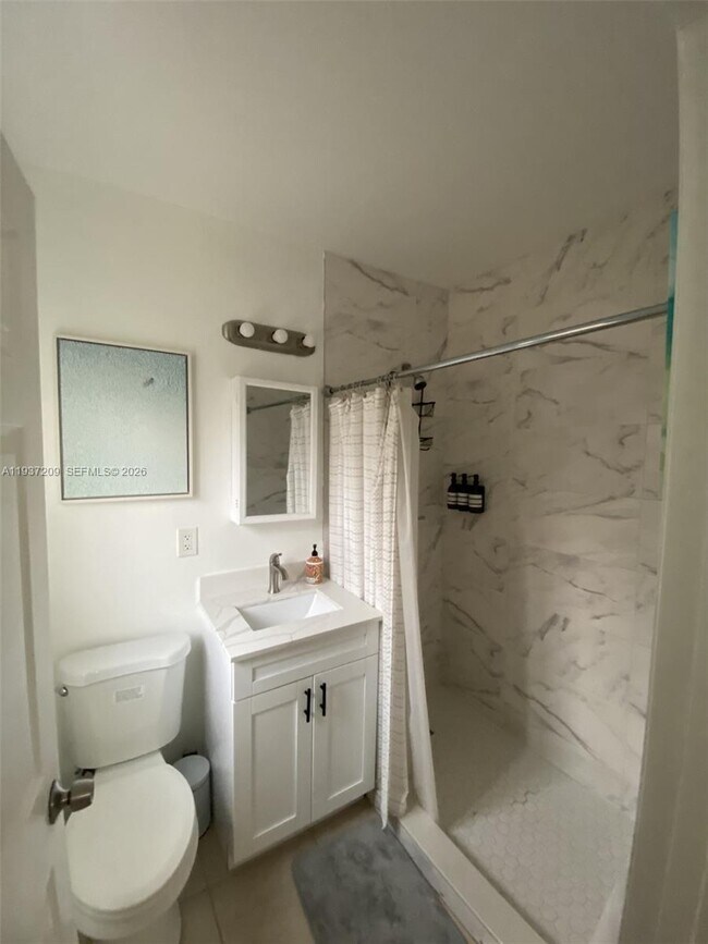 Building Photo - 1042 NW 2nd St