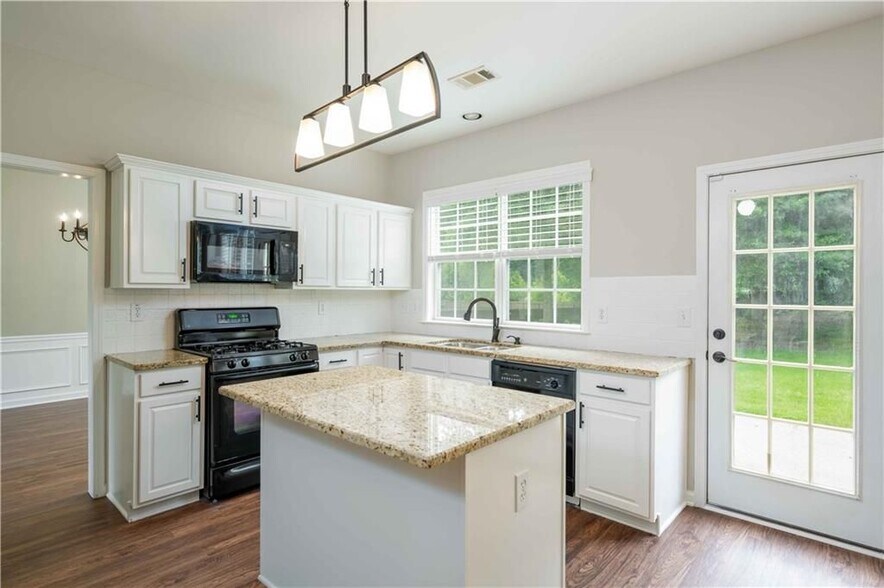 Building Photo - 8405 Friarbridge Dr