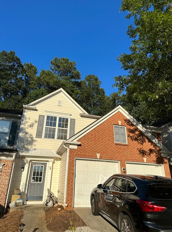 Primary Photo - 4190 Royal Regency Cir NW