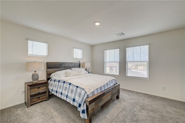 Building Photo - 360 Summer Sparrow Ave