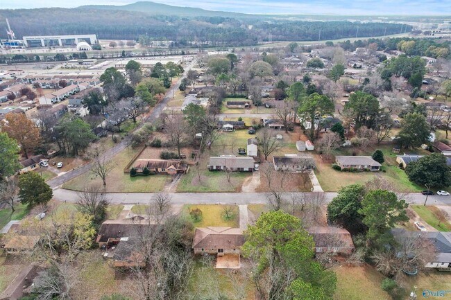 Building Photo - 6304 Davies Ave NW