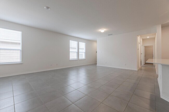 Building Photo - 9507 Reinhartz Wy