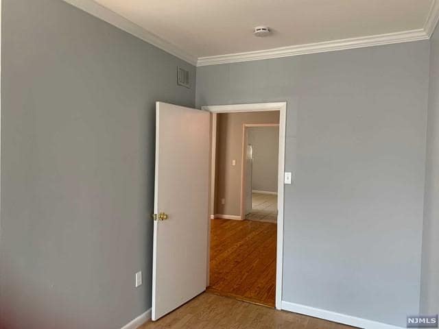 Building Photo - 214 William St