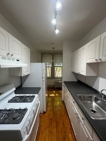 Kitchen Facing the Kitchen nook. - 24 Sidlaw Rd