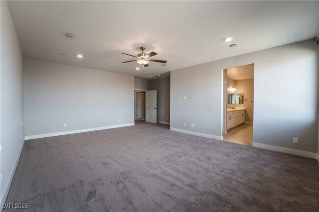 Building Photo - 410 Spring Dove Ave