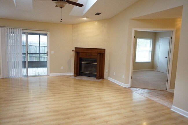 Building Photo - 2024 Tanners Green Way