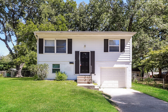 Primary Photo - Adorable 3 Bedroom Home