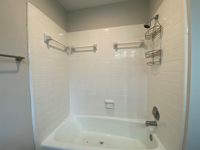 Building Photo - 3909 Ascot Ln