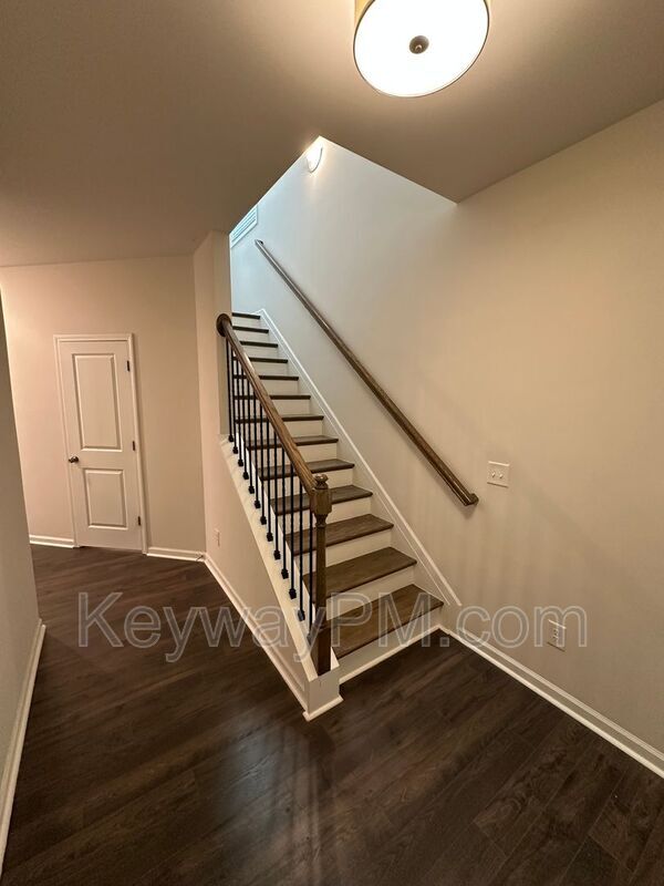 Building Photo - 4150 Thimbleberry Dr