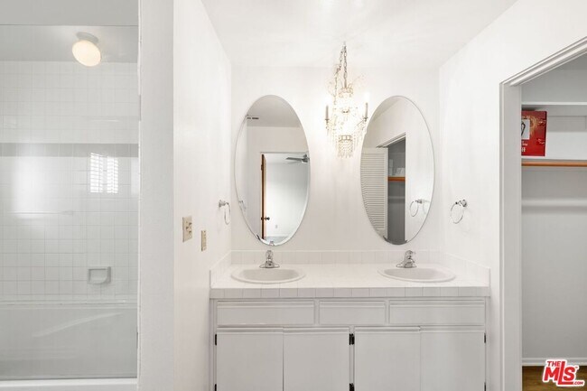 Building Photo - 3023 Berkeley Ave