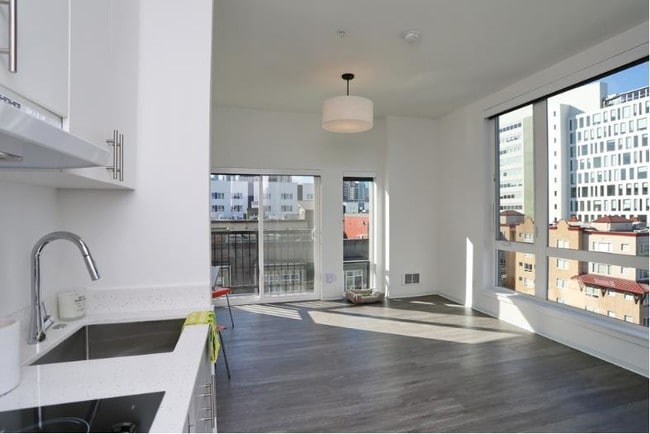 Building Photo - Derby South Lake Union