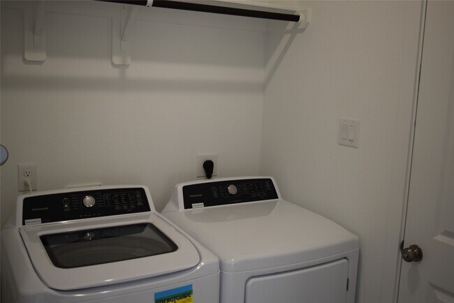 Building Photo - 27223 Henley Rdg Dr
