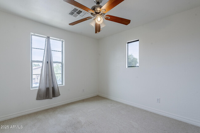 Building Photo - 2744 E Donato Dr