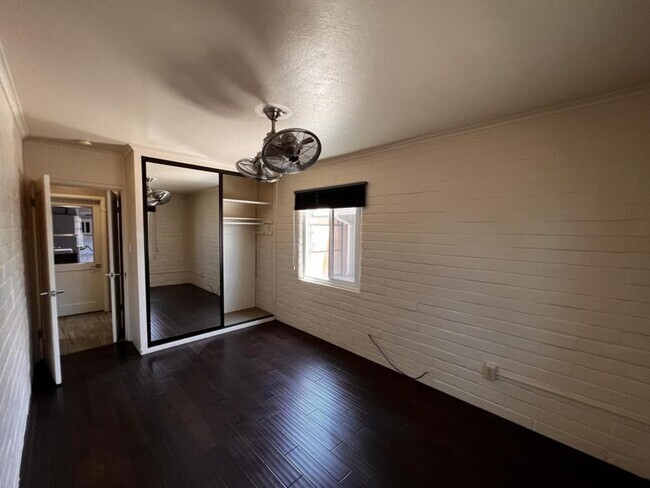 Building Photo - 1039 Poplar St