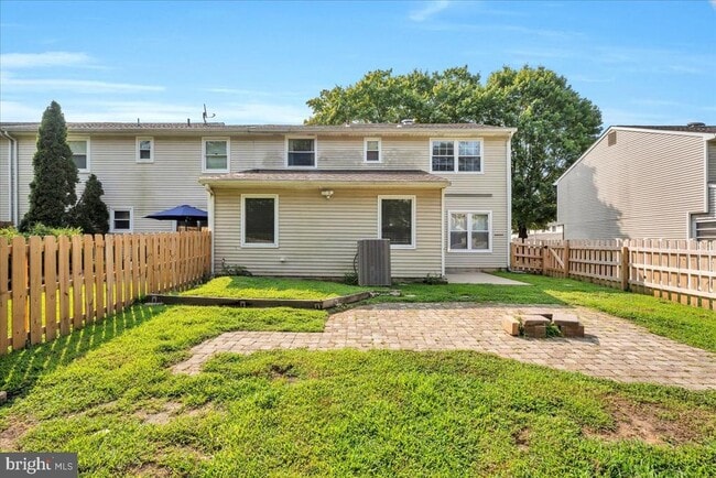 Building Photo - 166 Stratton Ln