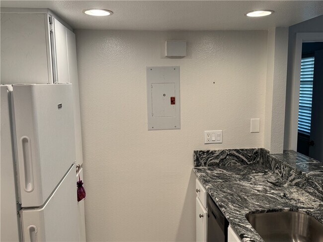 Building Photo - 26121 La Real