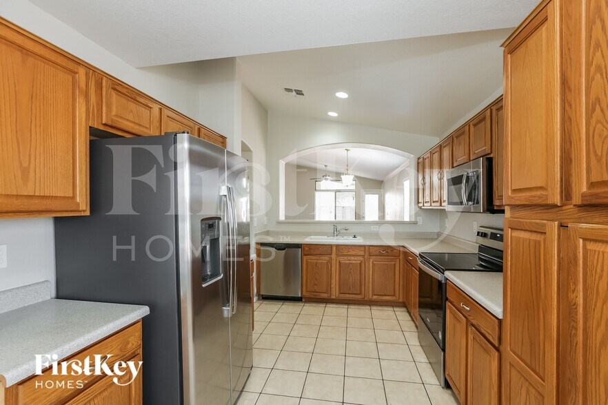 Building Photo - 14944 N 133rd Dr