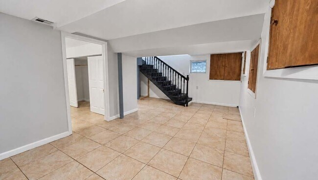 Building Photo - 275 Avenue A