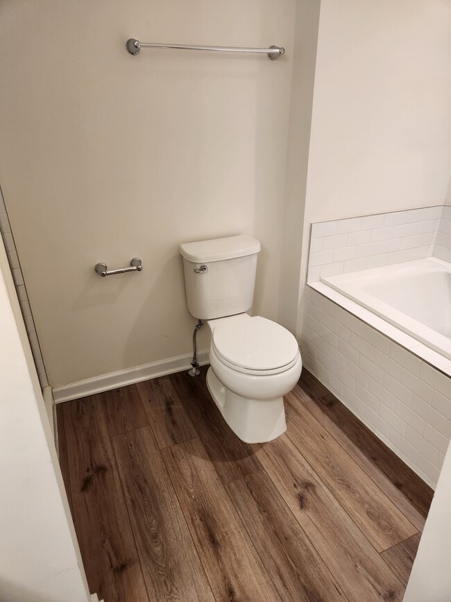 Building Photo - 24 Orch Grn Dr