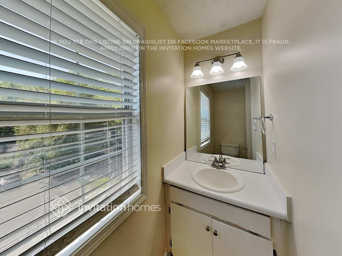 Building Photo - 3794 Cherokee Overlook Dr