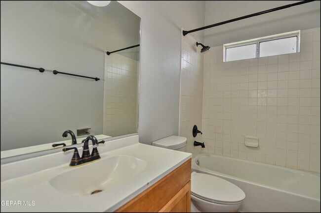 Building Photo - 11651 Dos Palmas Dr