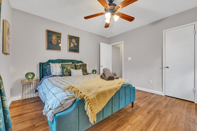 Building Photo - 2160 Lenox Rd NE