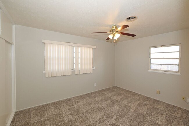 Building Photo - $1,295 Monthly Lease Payment!