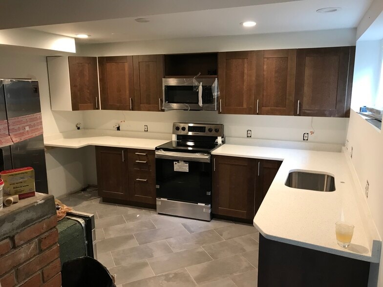 Building Photo - 4805 Randolph Dr