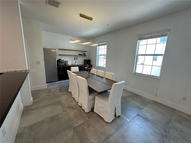 Building Photo - 2662 SW 118 Rd